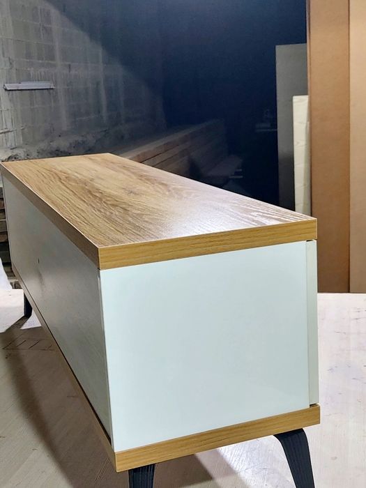 Тумба под телевизор