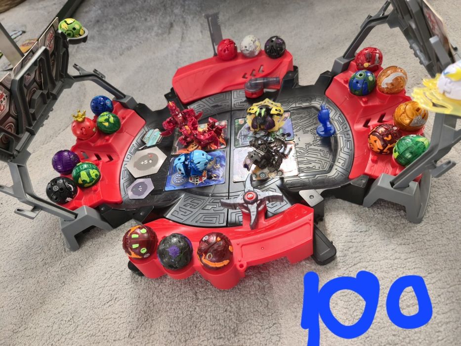 Bakugan, arene și jucatori