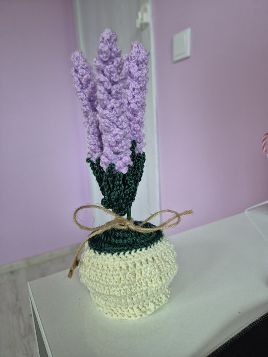 Плетени на една кука цветя