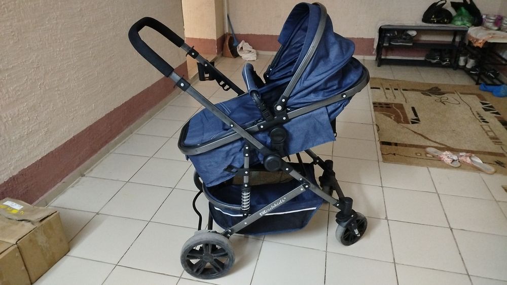 Продаю новую коляску