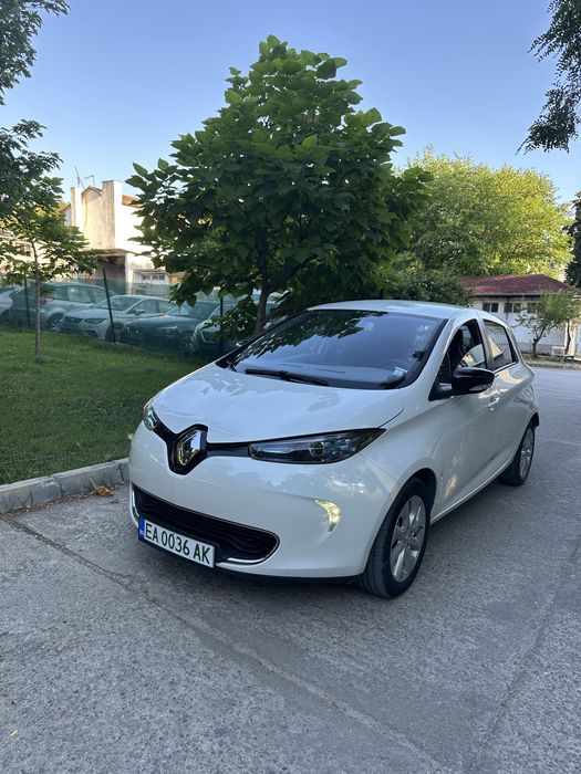 Продавам електрически автомобил Renault Zoe