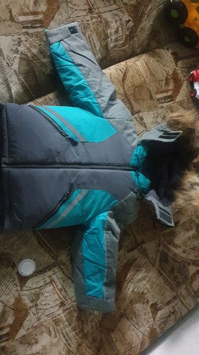 Продам комбинезон новый  2 г