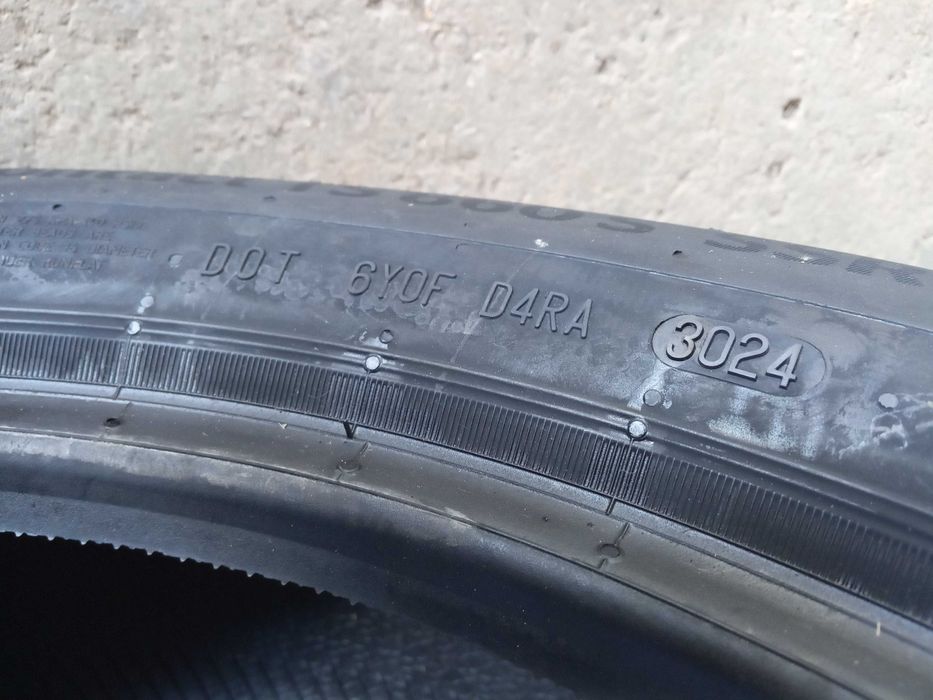 2 Нови зимни гуми 205/55 R16 Continental WC TS860S * SSR RUNFLAT 91H