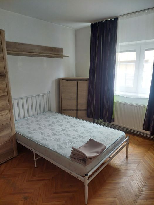 Garsoniera de inchiriat