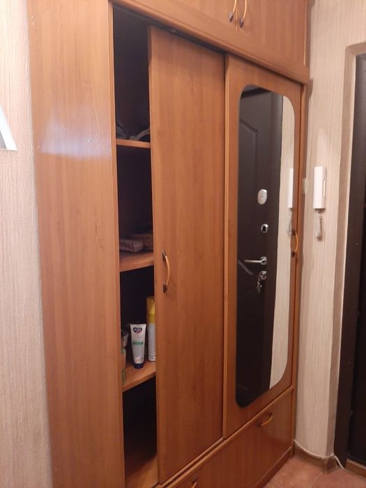 Прихожая с зеркалом