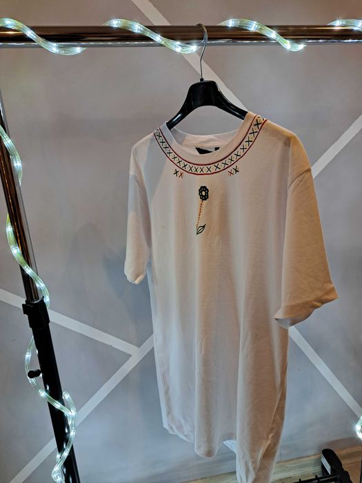 Тениски с народни мотиви