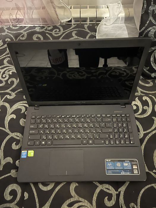 Лаптоп Asus X552M 15.6 инча