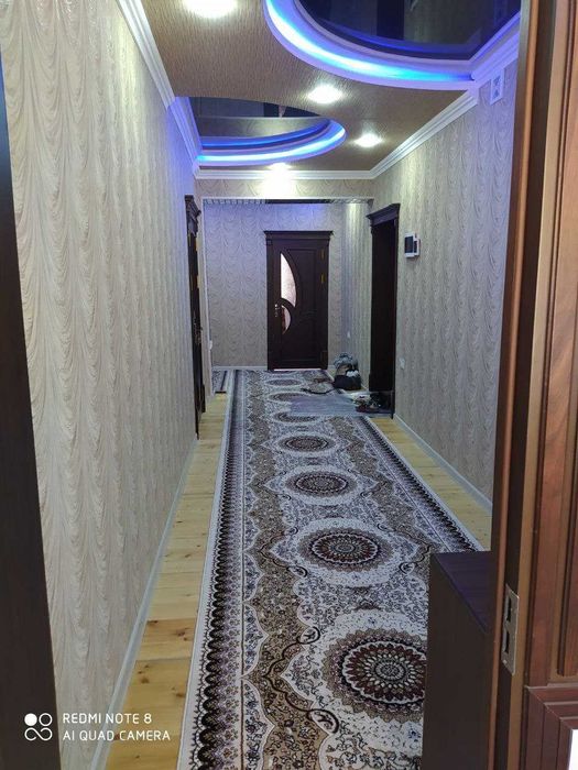 Квартира сотилади. Буюмлари билан сотилади. Нахт пулга келишамиз.