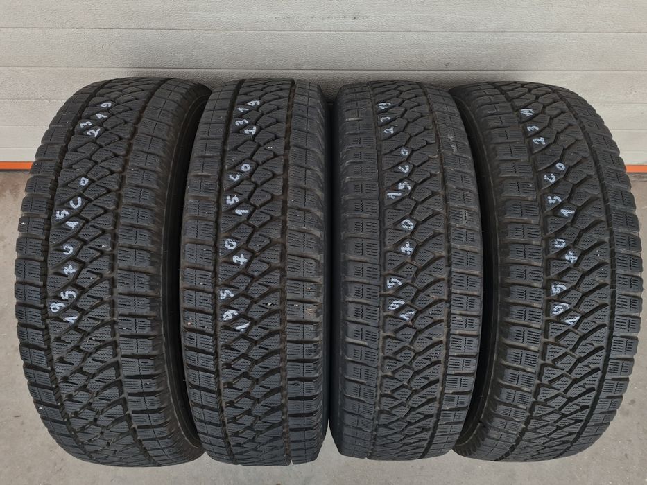 Зимни гуми за Бус 4 броя BRIDGESTONE Blizzak W810 195 70 R15C дот 2319