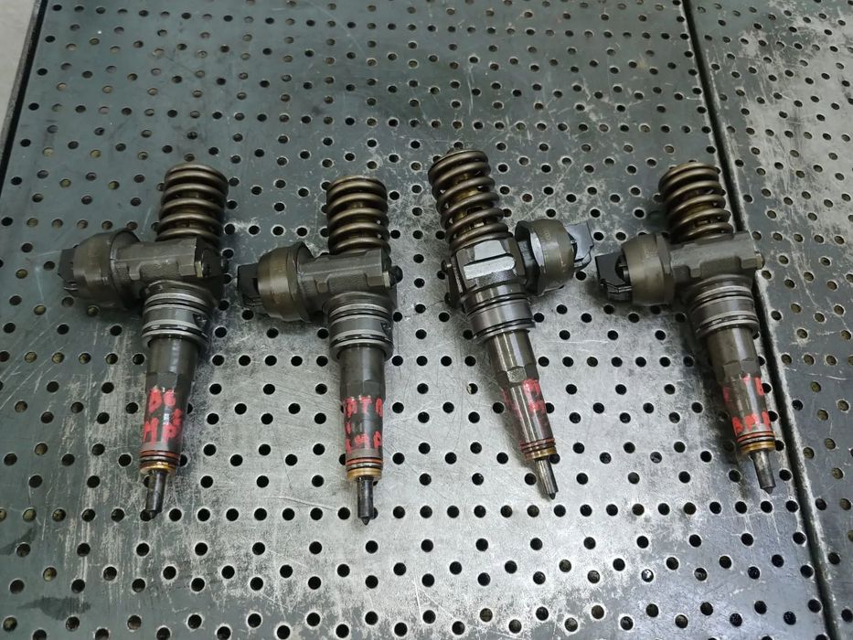 injector 2.0 tdi bmm bmp  audi a3 8p vw passat b6 golf 5 touran skoda octavia 2 seat leon 038130073bq
