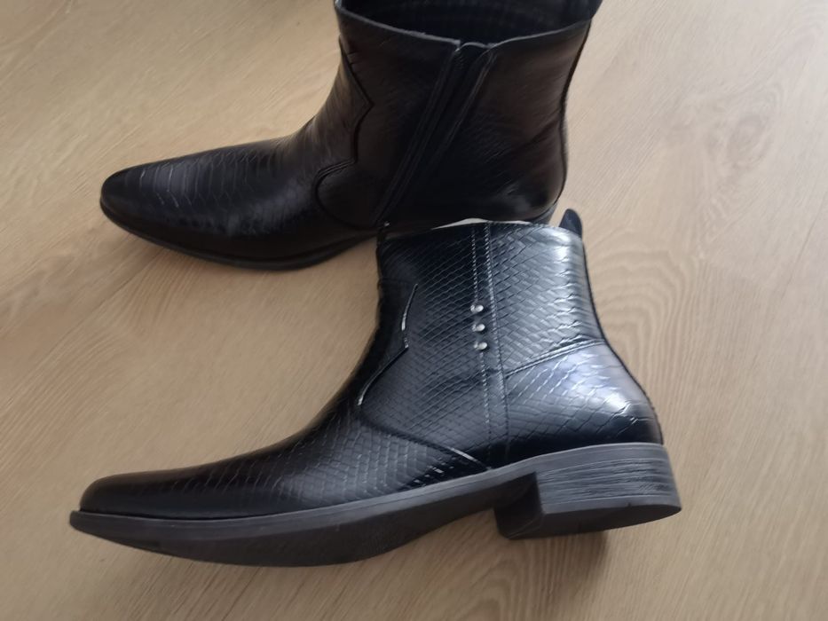 Продам "казаки" новые 45р