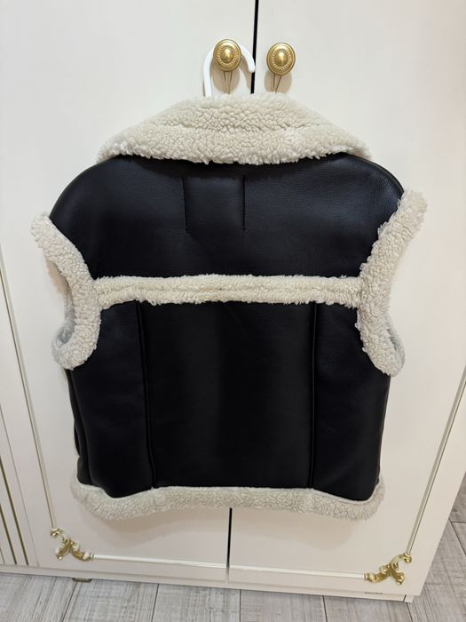 Кожен елек от bershka