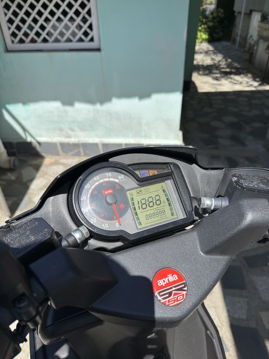 Aprilia SR 50 Скутер