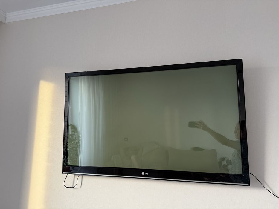 Продам Бу телевизор LG
