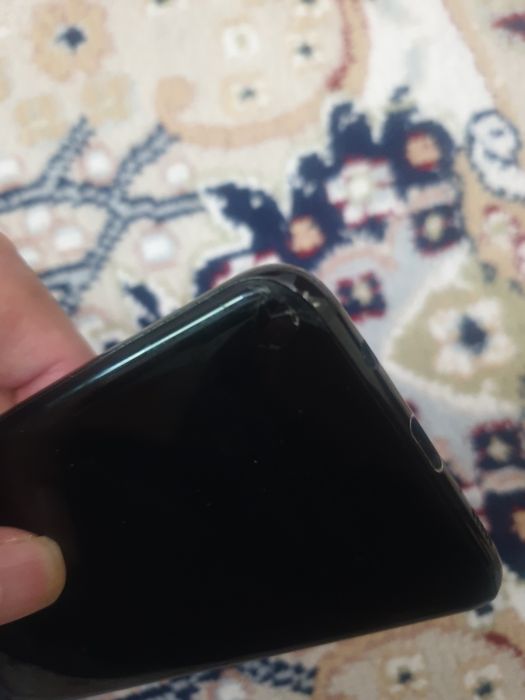 Продам Samsung s8 4/64гб чёрный