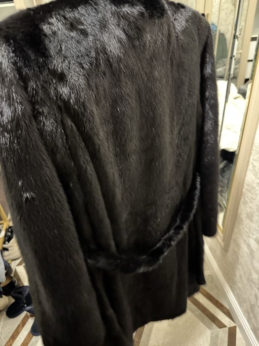 Продам норковую шубу