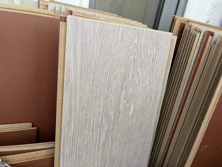 продам ламинат  б/у срочно