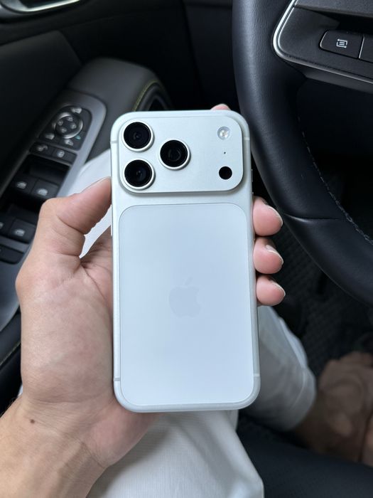 iPhone 17 Pro Sim+esim 100yomks Silver