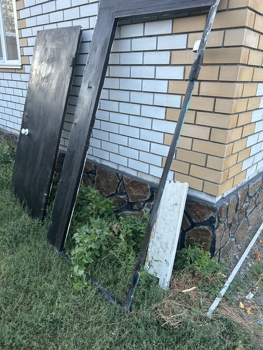 Продам металлические двери