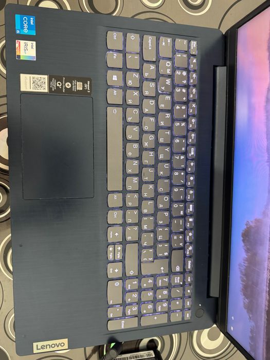Лаптоп Lenovo IdeaPad 3