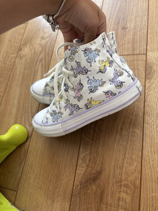 Обувки  на converse