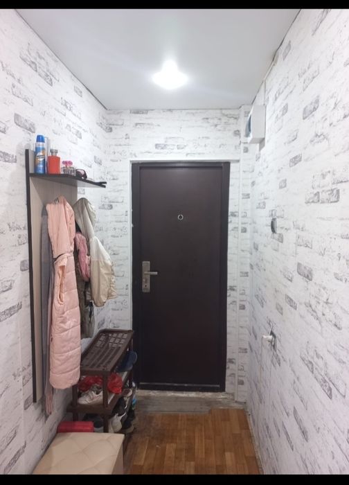 Продам 2х комн.Жастык20