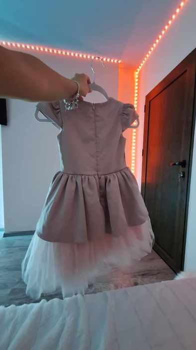 Пудрено розова рокля