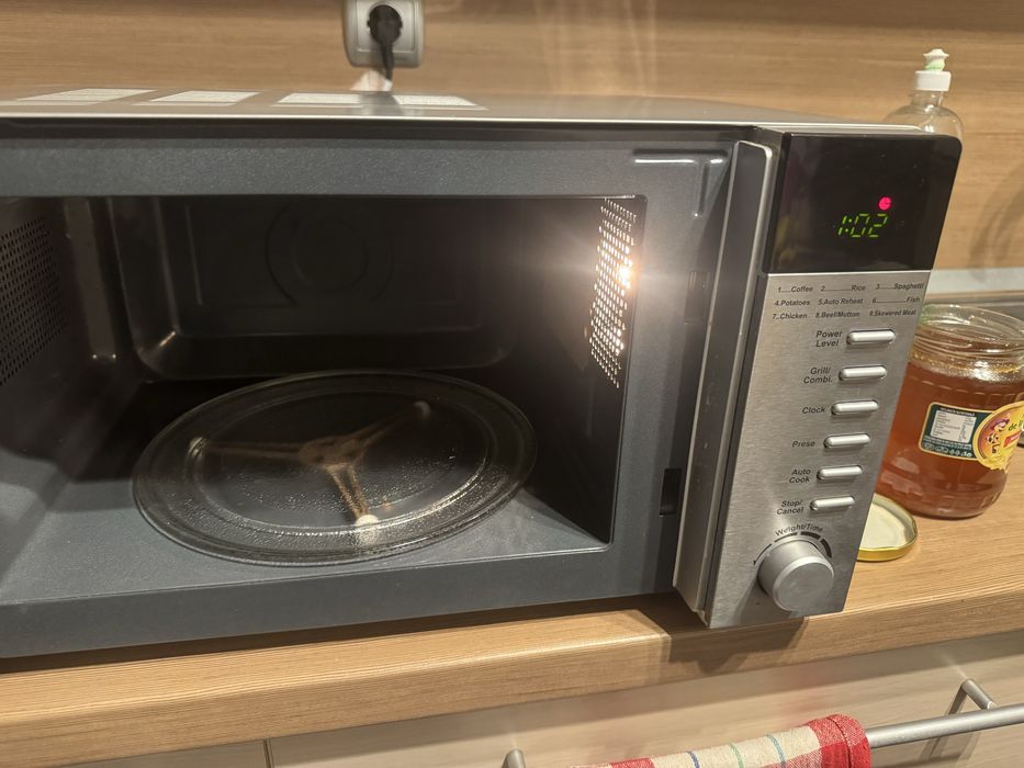 Cuptor cu microunde Gorenje 20l