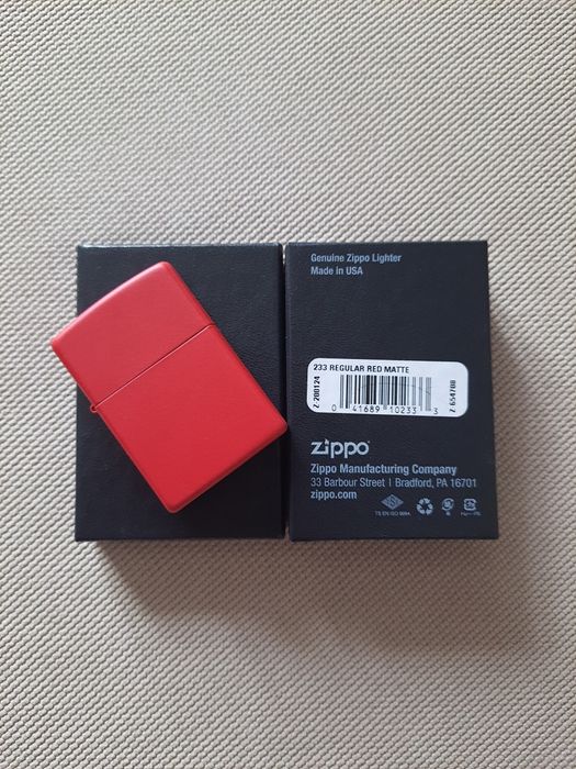 Bricheta Zippo Red Matte - noua