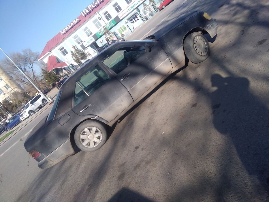 Срочно Продам мерс на полном ходу  звоните тел в описани