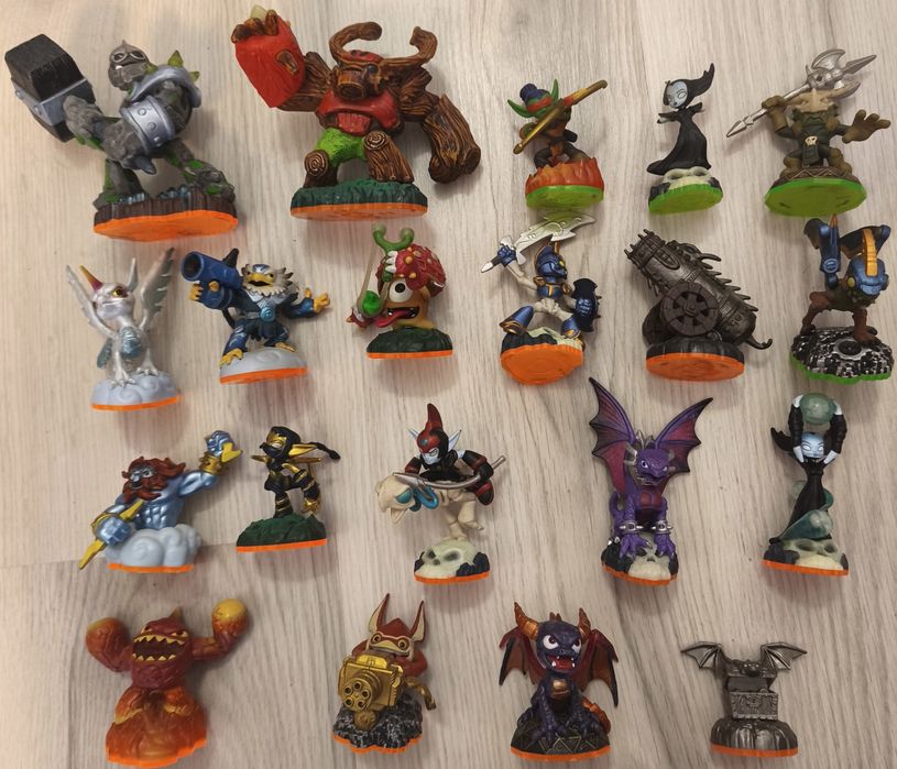Skylanders amiibo disney infinity  bucata/lot/schimb 150 figurine