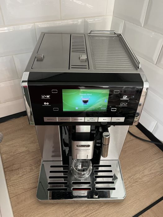 Aparat de facut cafea delonghi primadonna exclusiv
