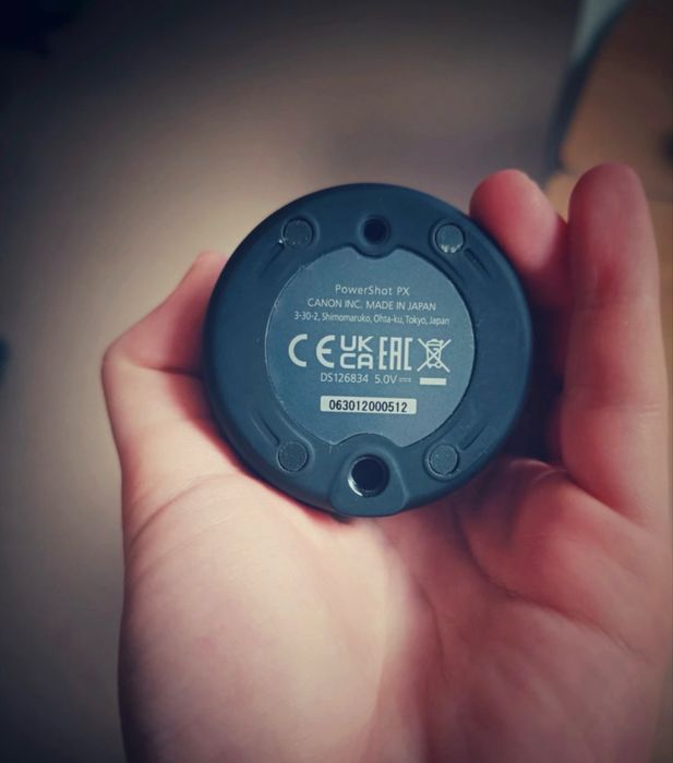Cameră inteligentă Canon PowerShot PX care te urmărește