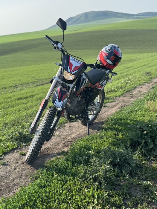 Продам мотицикл эндуро,250 кубов