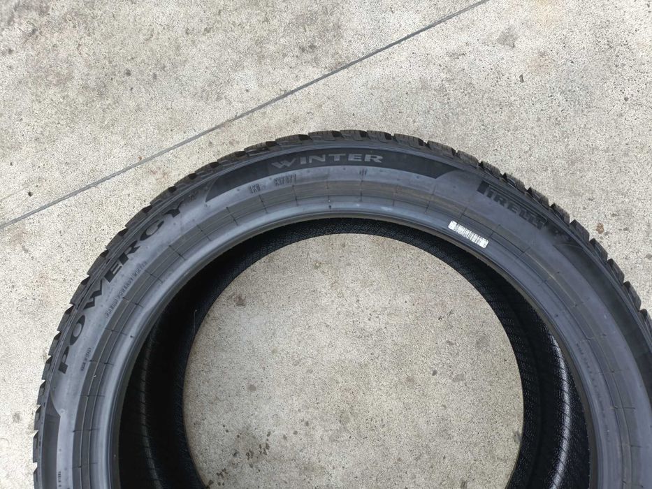 O anvelopa iarna 225 45 18 pirelli powergi winter 8 mm dot 2724