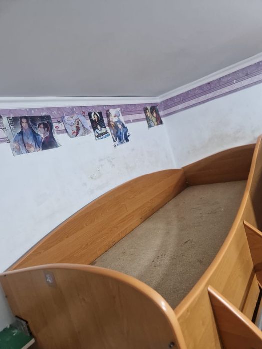 Двухъярусная кровать без матраса