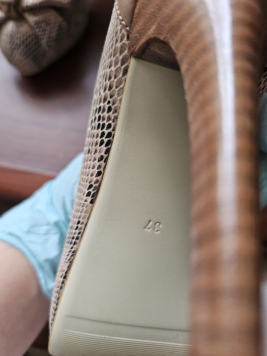 Туфли женские продам