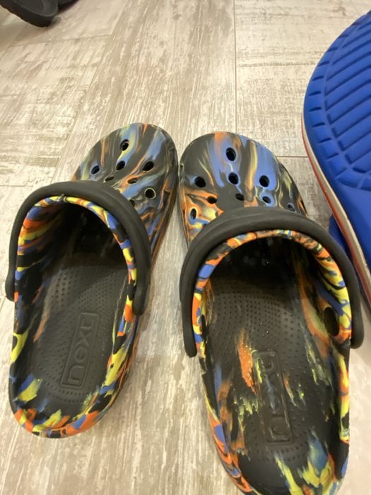 OFERTA Crocs 2 perechi
