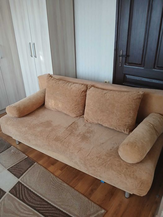 Разтегателен диван