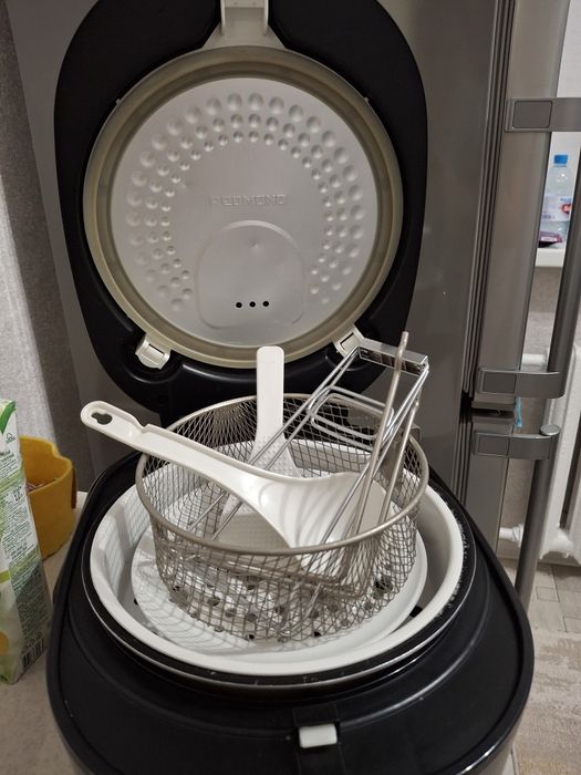 Продам мультиварку