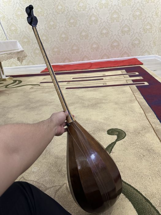 Домбыра сатылады