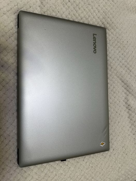 Lenovo IdeaPad 330-15AST