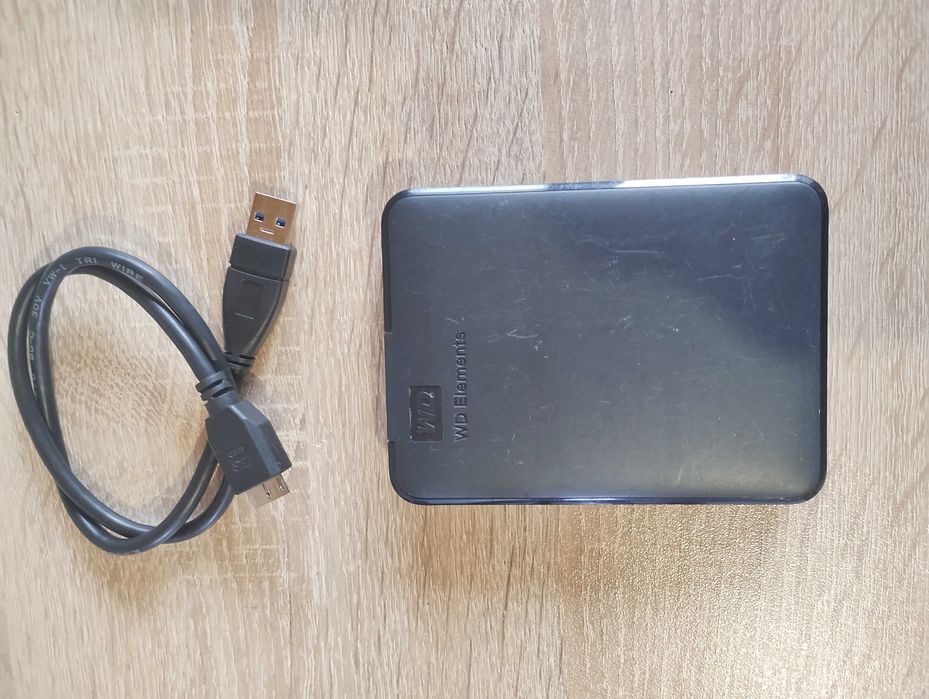 Преносим хард диск WD Element 4TB на 2 дена работа