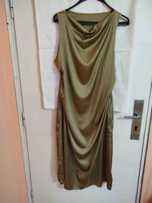 Рокли, сатен цвят олив и цикламен