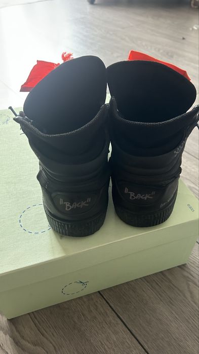 Off White Court 3.0 43