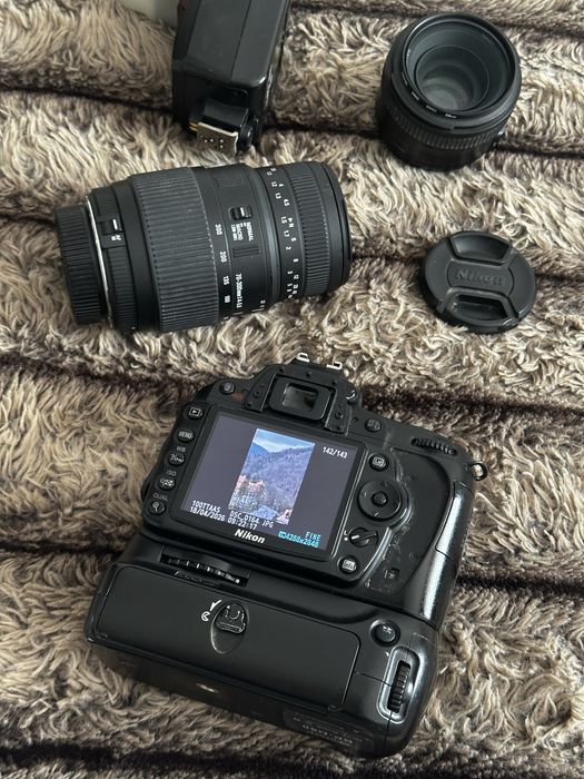Aparat Fotografiat Nikon D90 + accesorii