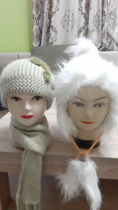 Căciuli, fular și mănuși