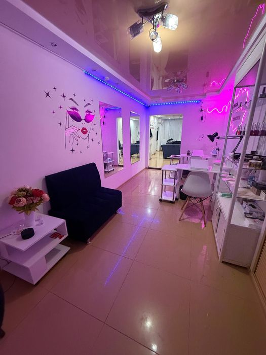 Сдам помещение-комнату в салоне красоты