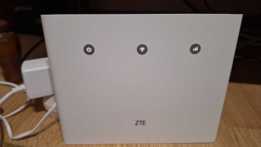 Vând router wireless ZTE MF296C, SIM 4G LTE
