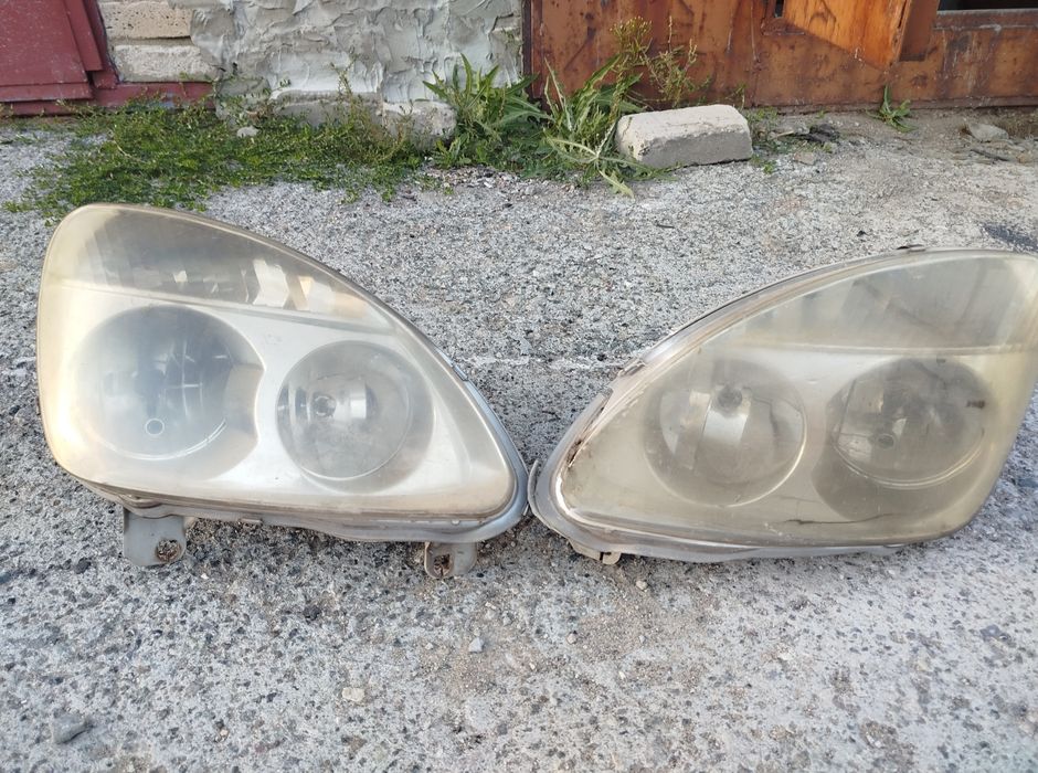 Продам фары на Приору
